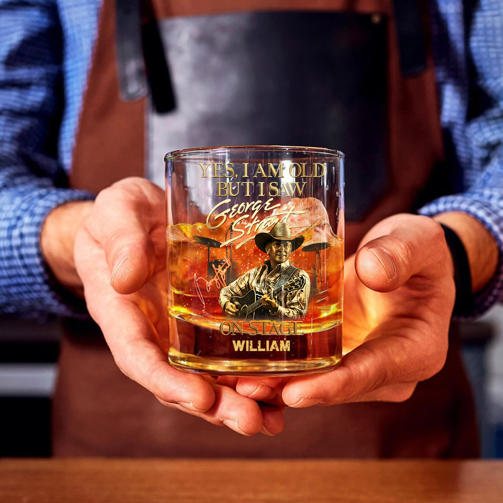 Oui, je suis vieux, mais j'ai vu… sur scène - Verre à whisky personnalisé « Roi de la Country »
