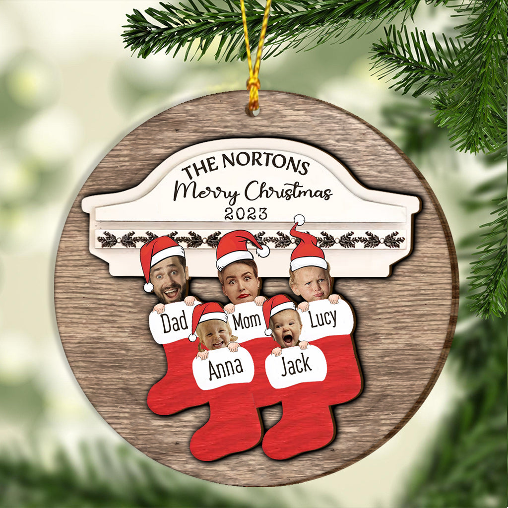 Sapin de Noël avec nom de famille et plusieurs couleurs - Ornement en bois personnalisé avec le nom de famille
