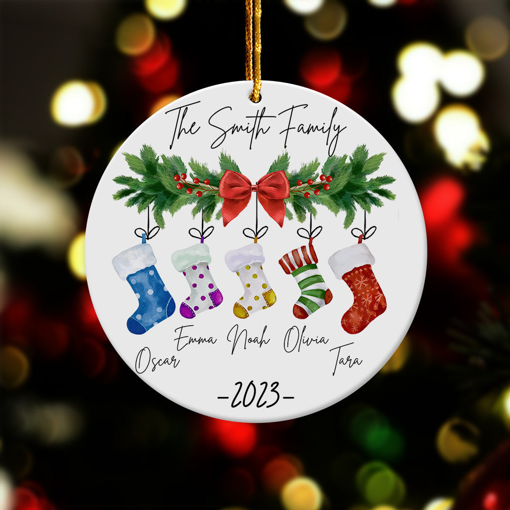 Famille en bas de Noël - Ornement familial personnalisé