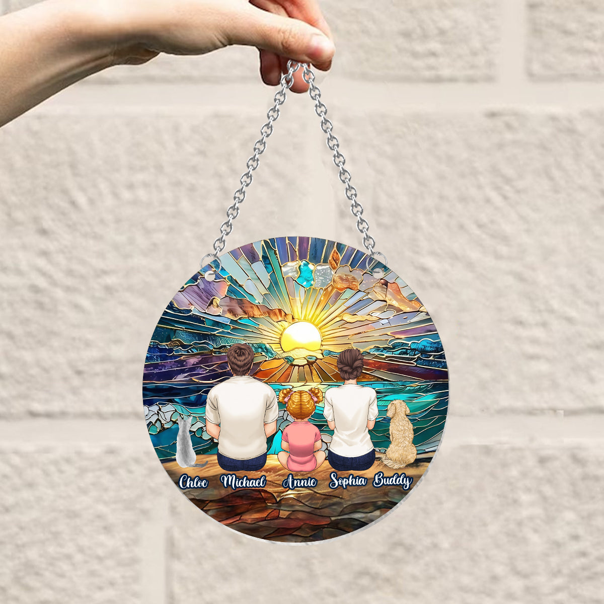 Couple heureux profitant d'une plage romantique - Décoration attrape-soleil personnalisée à suspendre à la fenêtre - Famille 